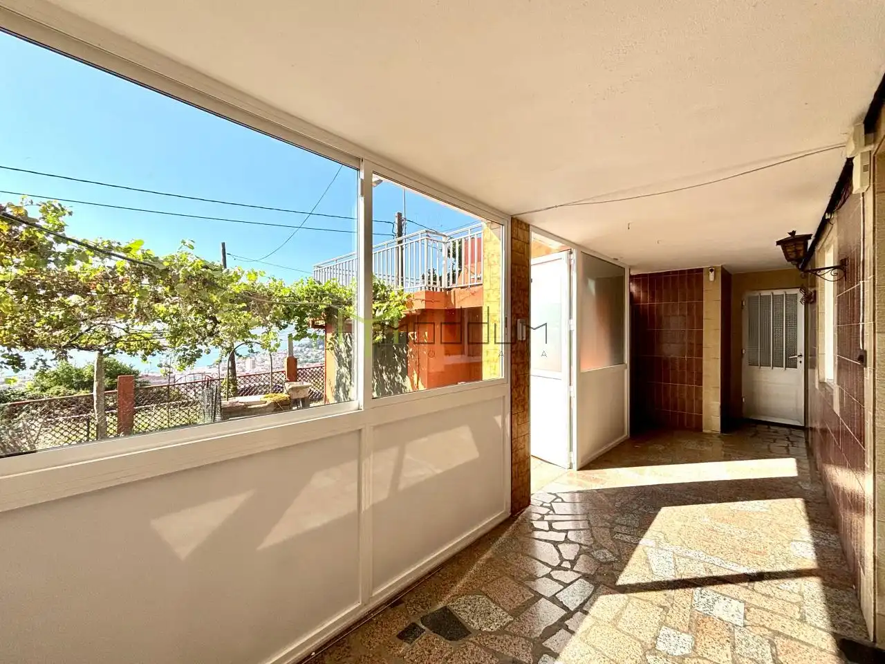 Außenansicht von Haus oder Chalet zum Verkauf in Vigo  mit Heizung, Privatgarten und Terrasse