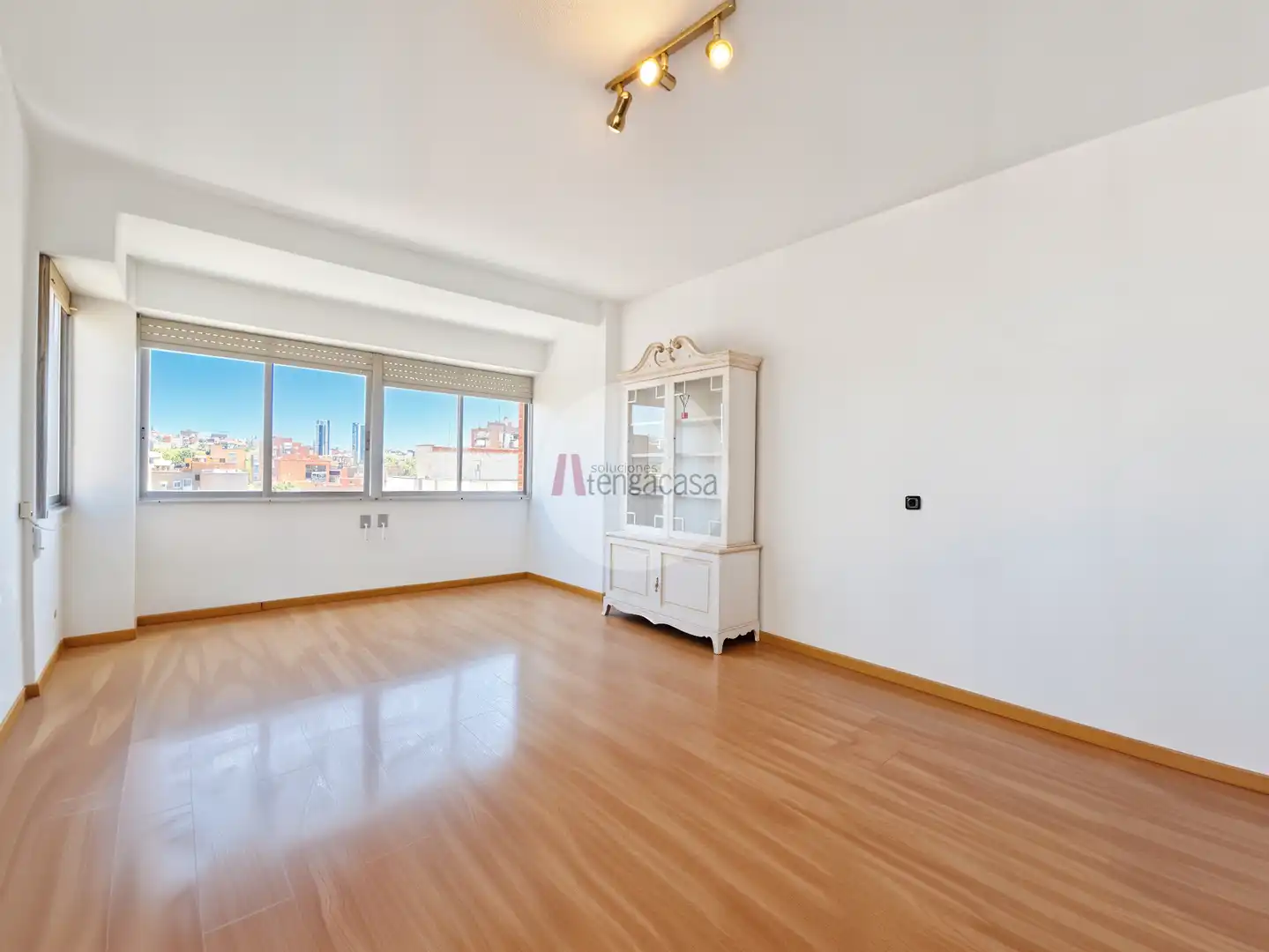 Piso de alquiler en  Madrid Capital con Calefacción, Horno y Microondas