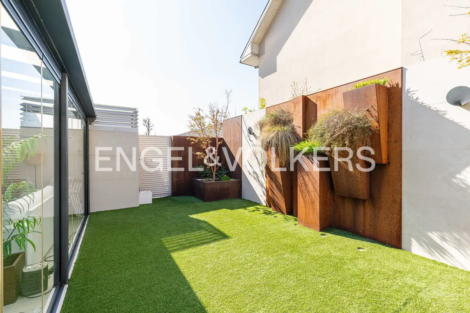 Terraza de Casa adosada en venta en Pozuelo de Alarcón con Aire acondicionado, Calefacción y Jardín privado