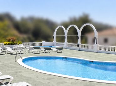 Hôtel avec piscine à vendre à Centre