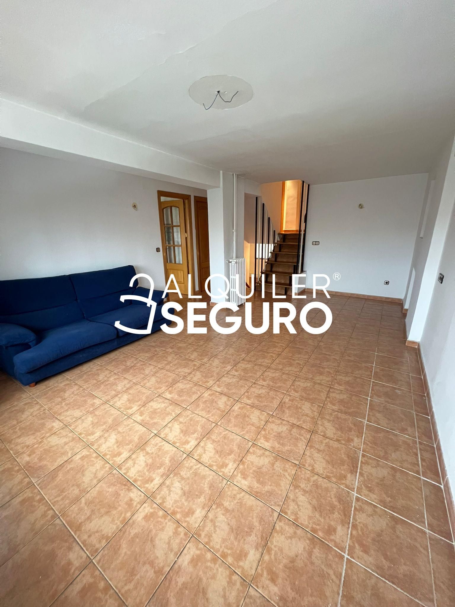 Living room of Flat to rent in  Madrid Capital  with Air Conditioner and Heating
