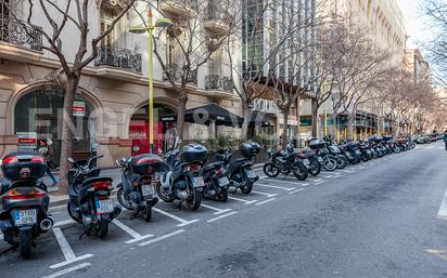 Vista exterior de Local en venda en  Barcelona Capital