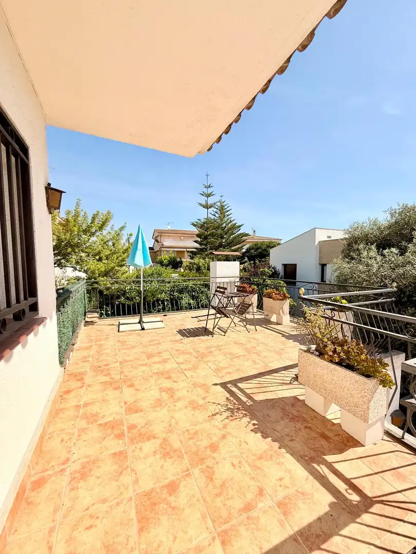 Terrasse von Haus oder Chalet zum Verkauf in Calafell mit Klimaanlage, Heizung und Privatgarten