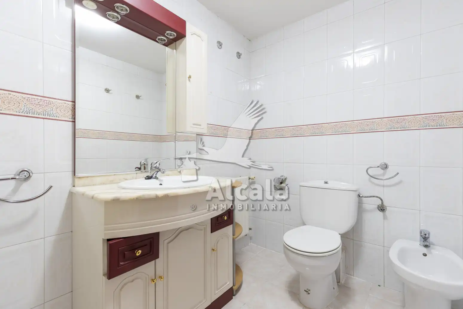 Badezimmer von Einfamilien-Reihenhaus zum Verkauf in Alcalá de Henares mit Heizung, Parkett und Schwimmbad