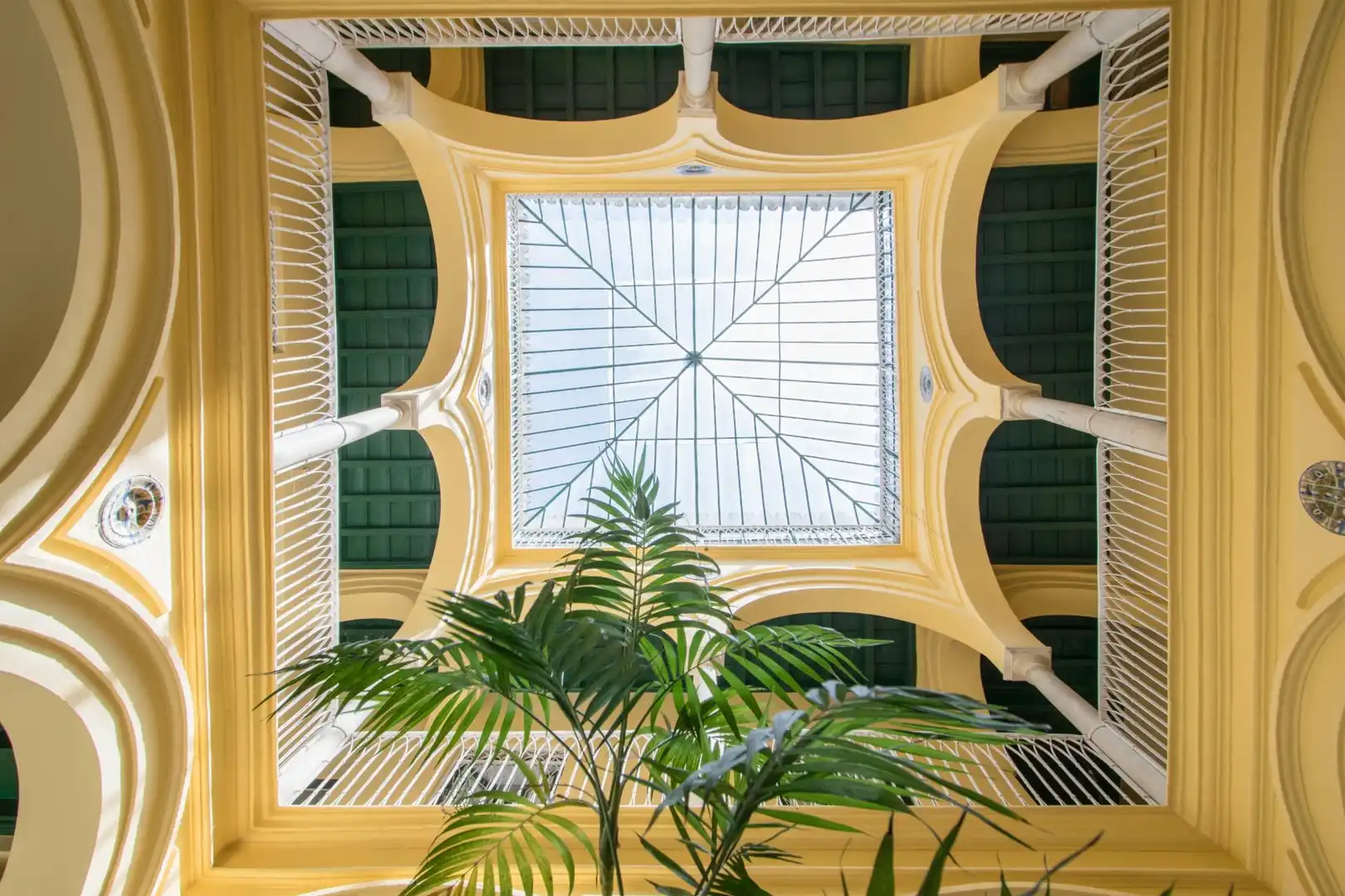 Exterior view of Flat for sale in Sevilla  with Balcony