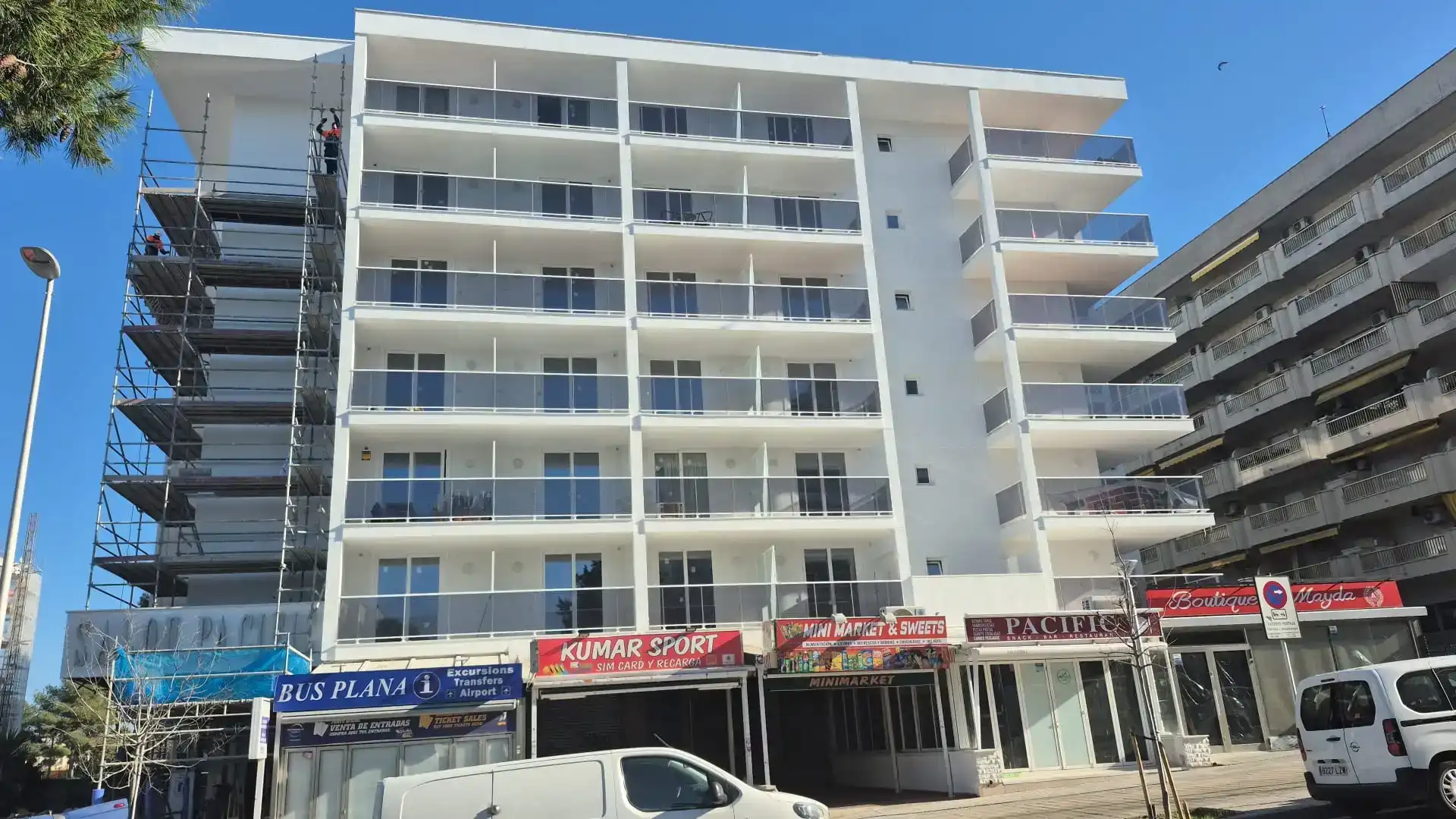 Vista exterior de Apartament en venda en Salou amb Aire condicionat, Piscina i Balcó