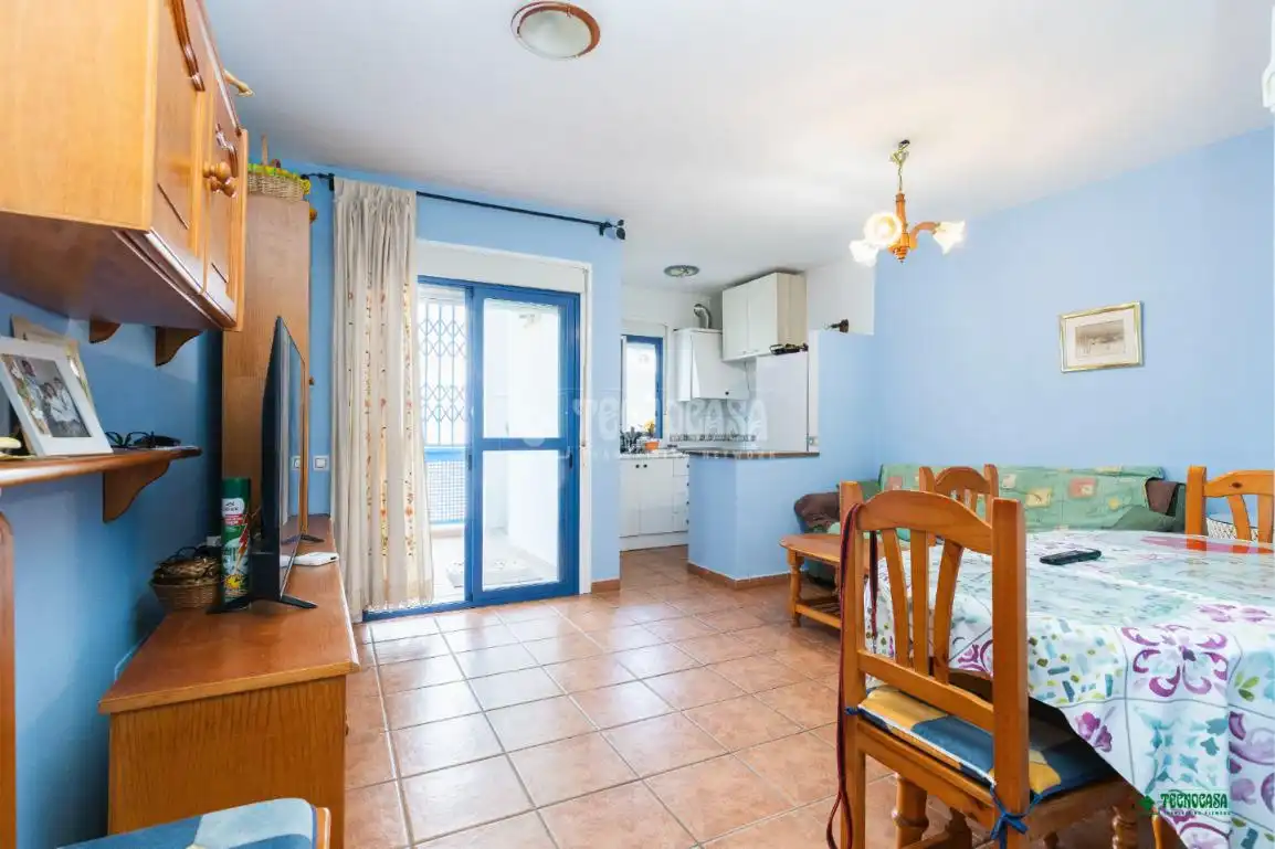 Wohnung zum Verkauf in Níjar mit Klimaanlage, Heizung und Balkon
