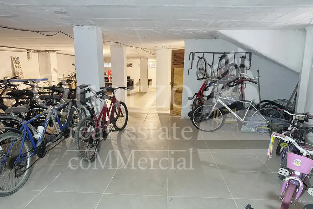 Parking de Local en venta en Pego con Calefacción y Amueblado