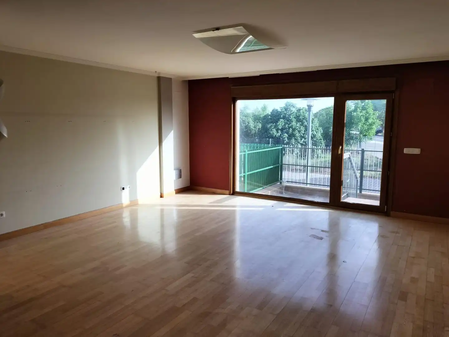 Sala d'estar de Casa o xalet en venda en Palencia amb Calefacció i Parquet