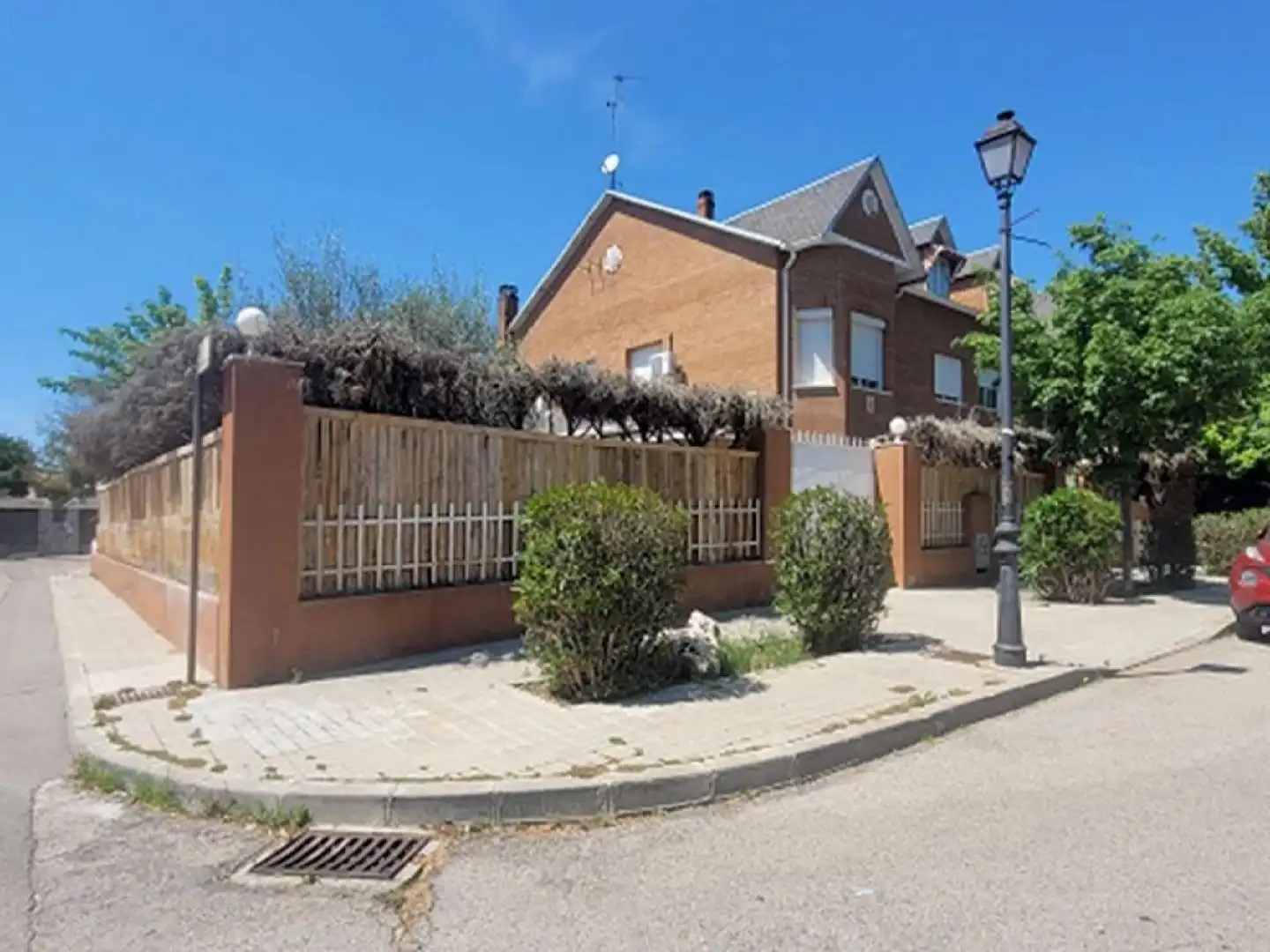 Vista exterior de Casa o xalet en venda en Griñón