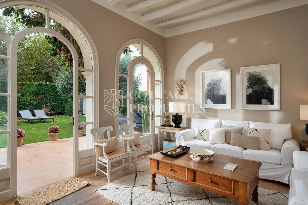 Sala de estar de Finca rústica en venta en Torroella de Fluvià con Aire acondicionado, Jardín privado y Terraza