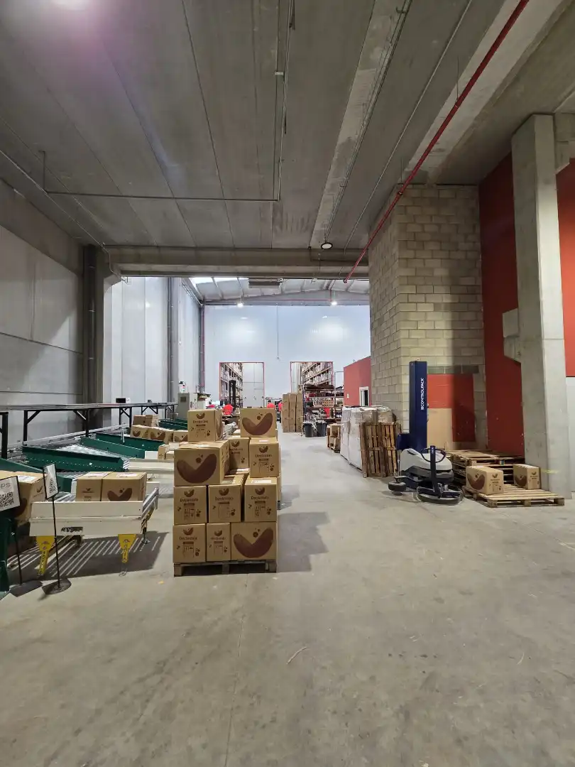 Nau industrial de lloguer en Rubí amb Calefacció i Alarma