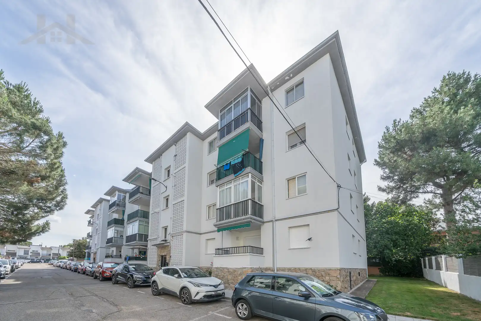 Vista exterior de Piso en venta en Guadarrama con Calefacción, Terraza y Piscina comunitaria