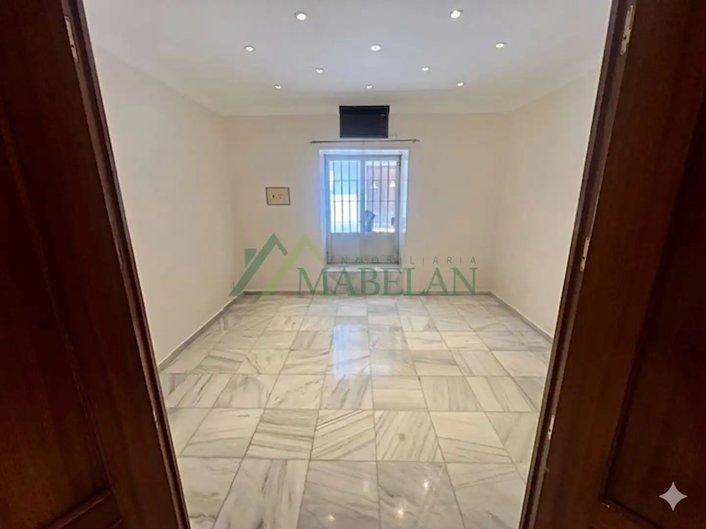 Office for rent in Jerez de la Frontera  with Heating