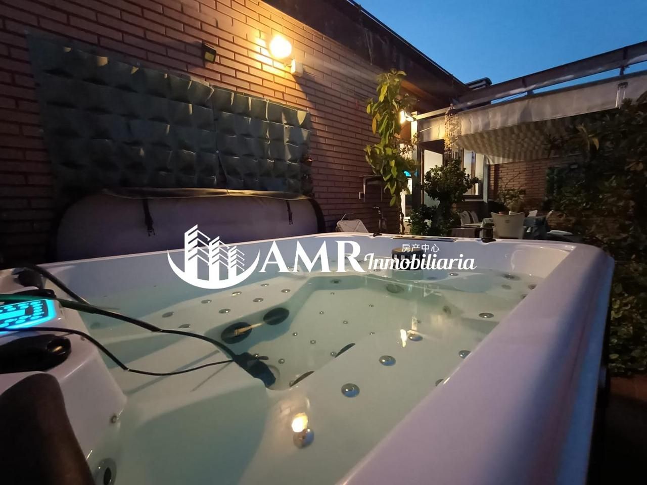 Vista exterior de Ático en venta en Parla con Aire acondicionado, Calefacción y Parquet