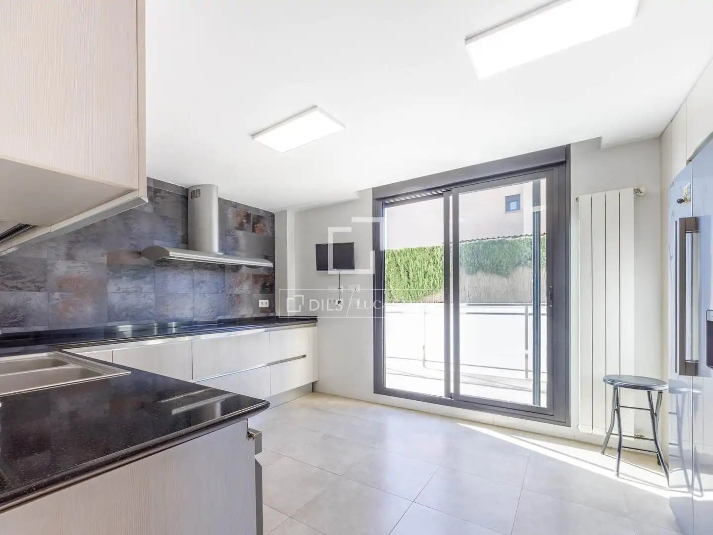 Cocina de Casa o chalet de alquiler en San Antonio de Benagéber con Aire acondicionado y Piscina