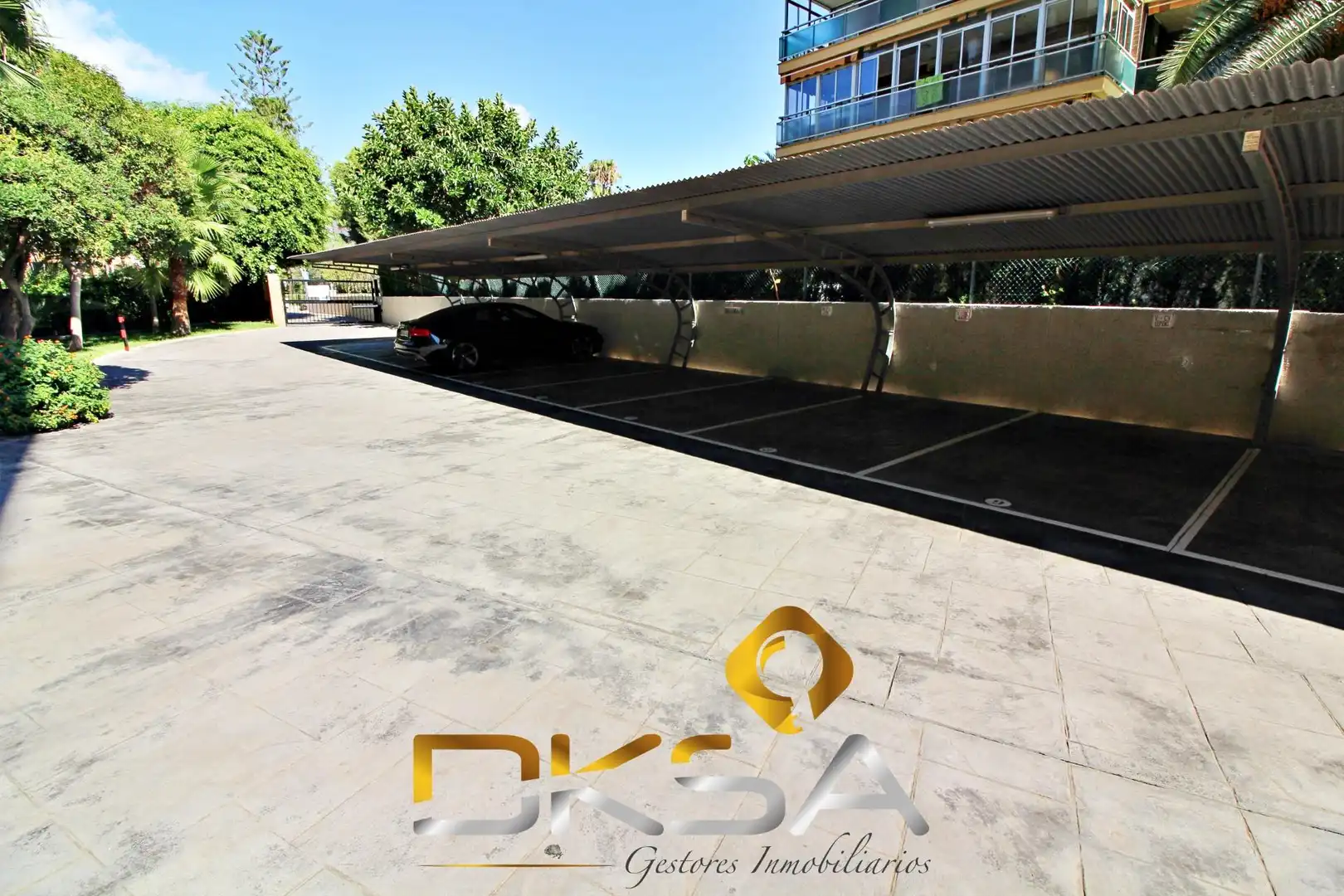 Parking of Flat for sale in Benicasim / Benicàssim  with Private garden, Terrace and Balcony
