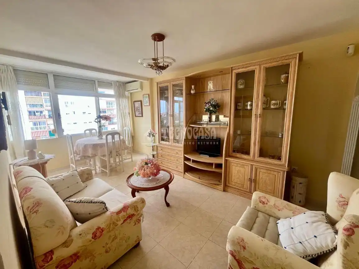 Living room of Flat for sale in Benalmádena  with Air Conditioner