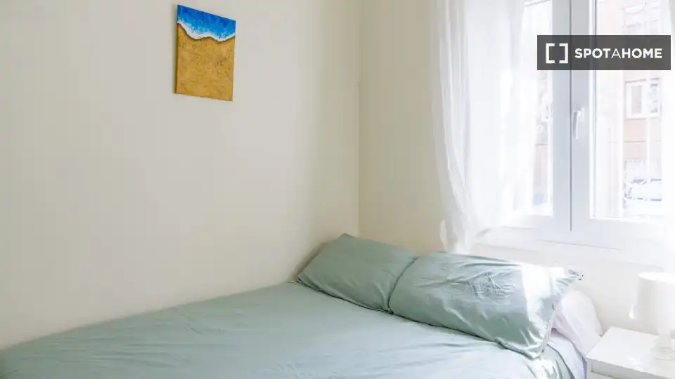 Room in Ciudad Jardín - Parque Roma