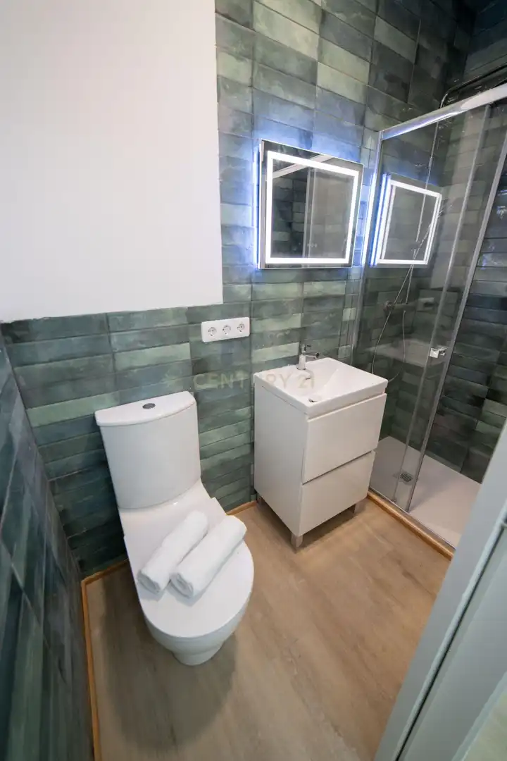 Badezimmer von Wohnungen zum Verkauf in Sevilla mit Klimaanlage