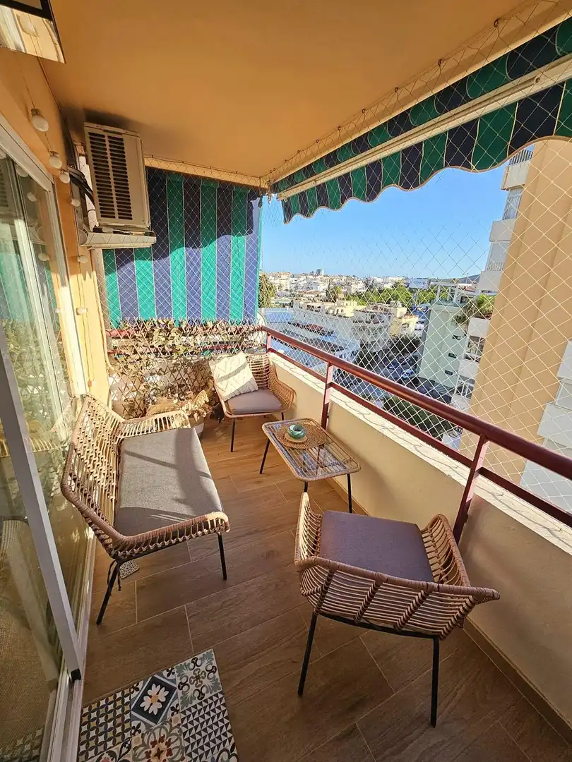 Flat with pool for sale in Las Lagunas