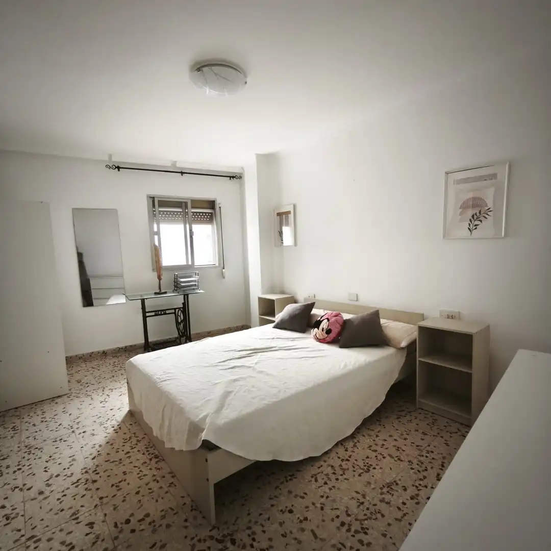 Bedroom of Flat for sale in San Roque