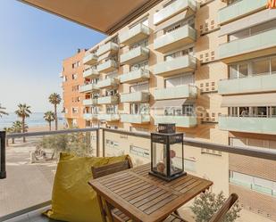 Terrassa de Apartament de lloguer en Badalona amb Piscina