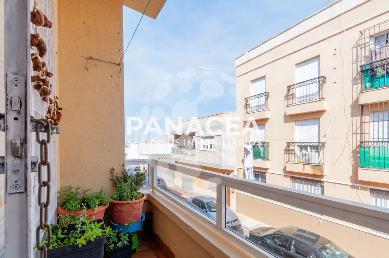 Terraza de Piso en venta en Roquetas de Mar con Amueblado, Horno y Lavadora