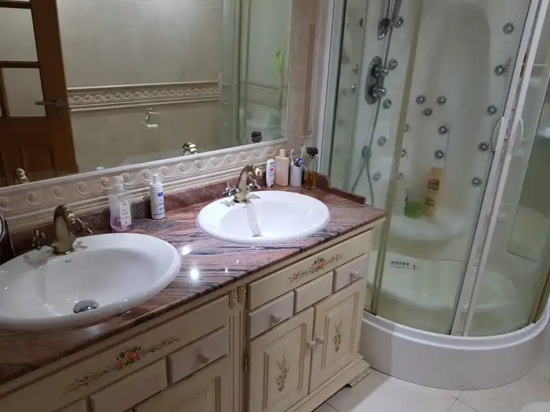 Bany de Casa o xalet en venda en Tejeda de Tiétar amb Aire condicionat, Calefacció i Jardí privat