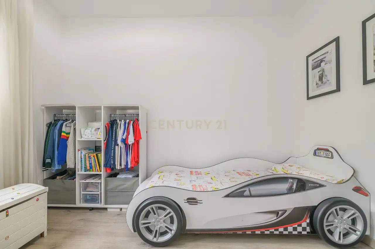 Habitación de Apartamento en venta en Molins de Rei con Aire acondicionado, Trastero y Balcón