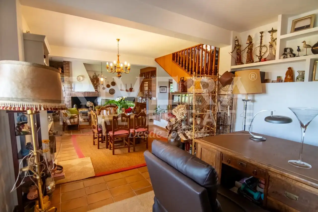 Sala de estar de Casa o chalet en venta en Vigo  con Calefacción, Jardín privado y Terraza