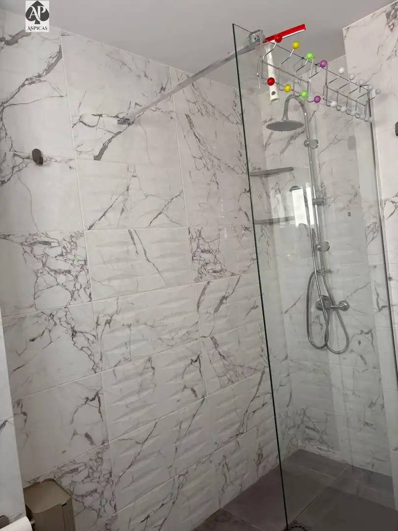 Badezimmer von Wohnung zur Miete in San Bartolomé de Tirajana mit Klimaanlage, Privatgarten und Terrasse