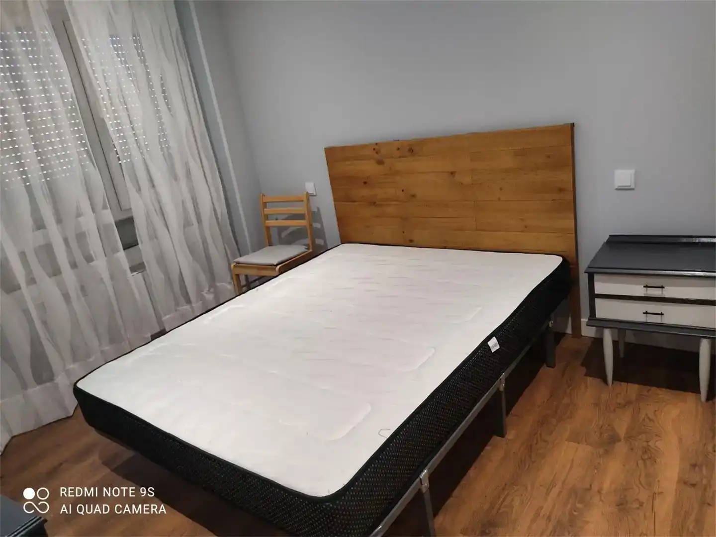 Dormitori de Pis de lloguer en Segovia amb Parquet, Moblat i Forn