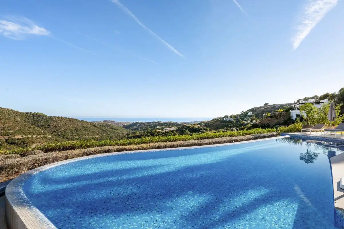 Villa mit Pool zum Verkauf in Montemayor - Marbella Club, imagen 3