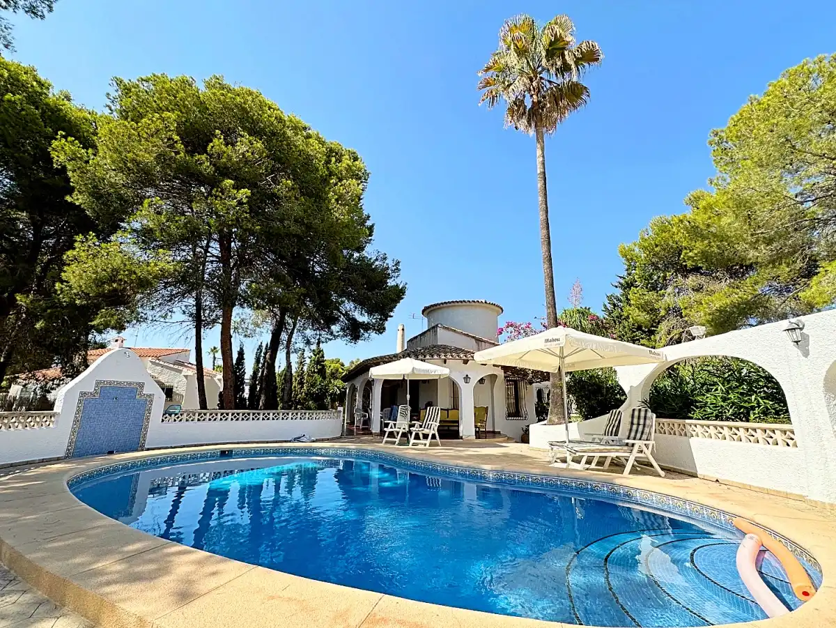 Villa con piscina in vendita a Carrió - La Merced - Los Pinos, imagen 4