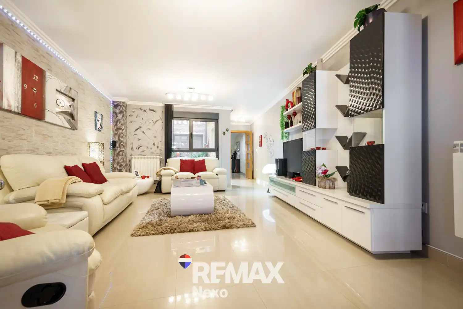 Sala de estar de Casa adosada en venta en Cigales con Calefacción, Jardín privado y Terraza