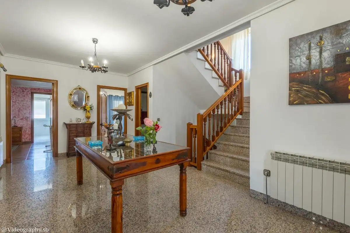 Haus oder Chalet zum Verkauf in Mondéjar mit Heizung, Schwimmbad und Möbliert