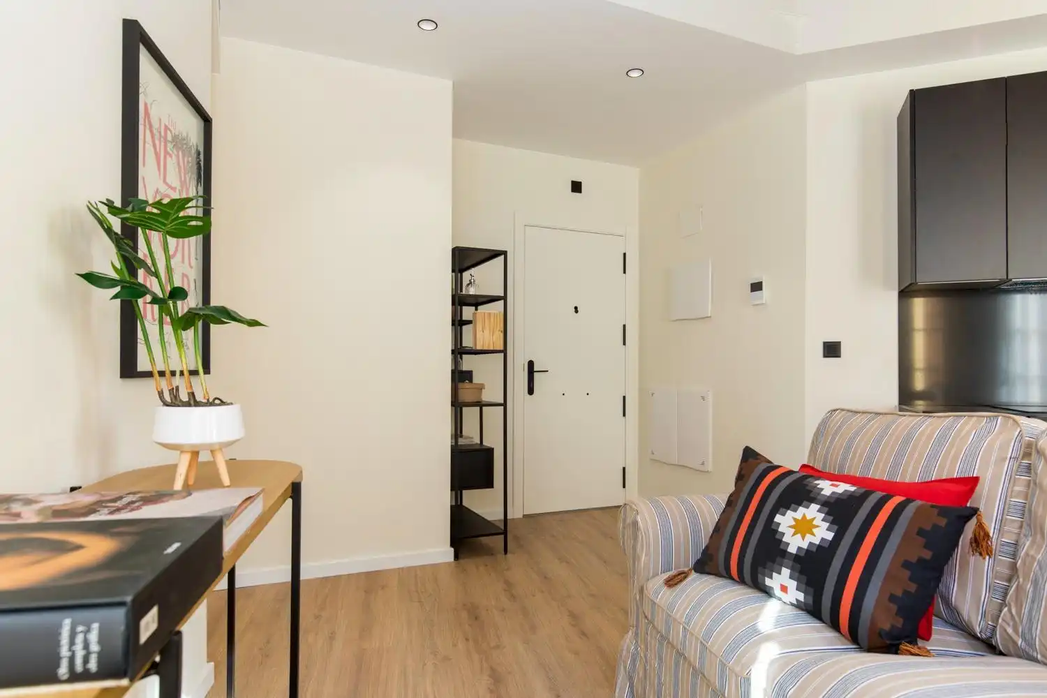 Flat for rent in Zaragoza  with Air Conditioner, Heating and Balcony