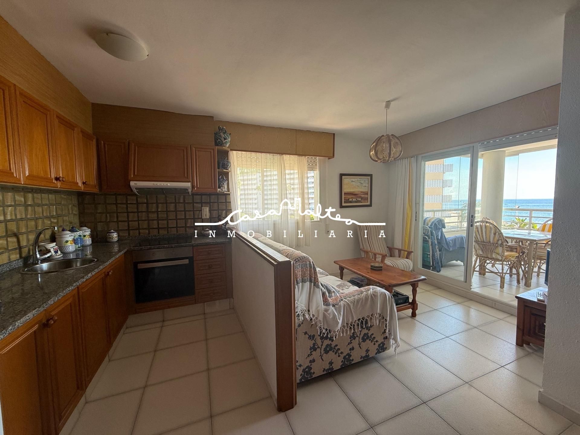 Vista exterior de Apartament en venda en Calpe / Calp amb Jardí privat, Terrassa i Balcó