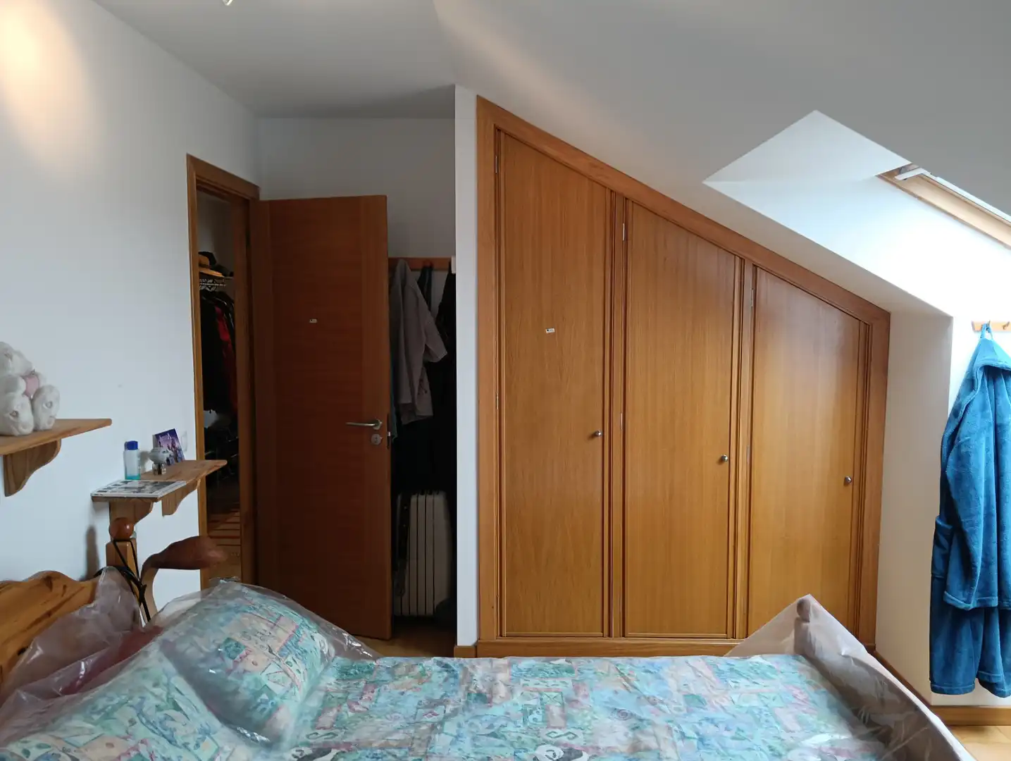 Schlafzimmer von Dachboden zum Verkauf in Oza dos Ríos mit Abstellraum