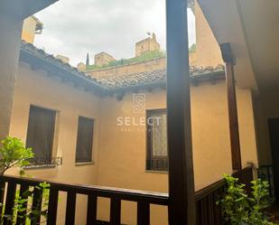 Vista exterior de Apartament en venda en  Granada Capital amb Balcó