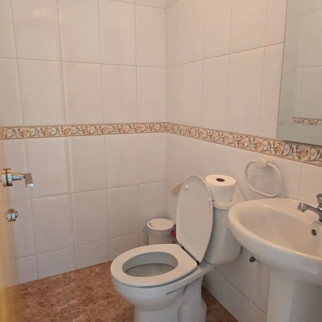 Local comercial en traspaso en del pintor javier soler, imagen 13