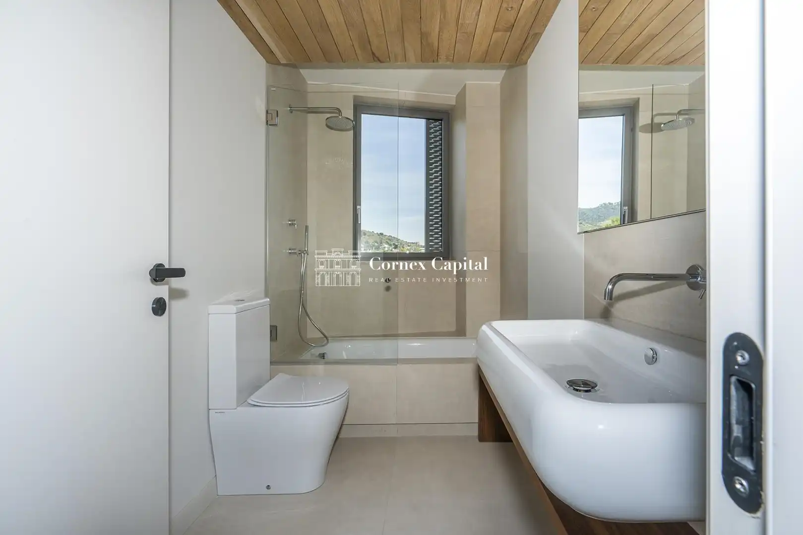 Bathroom of Flat for sale in Barcelona  with Air Conditioner, Heating and Private garden
