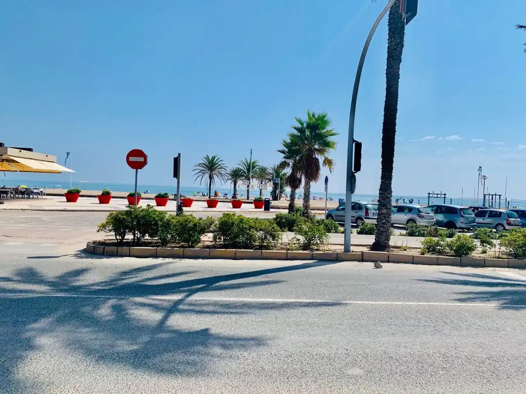 Vista exterior de Apartament en venda en Alicante / Alacant amb Moblat, Forn i Rentadora