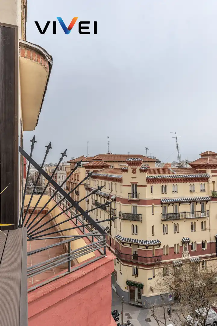 Außenansicht von Dachboden zum Verkauf in Madrid mit Klimaanlage, Heizung und Terrasse
