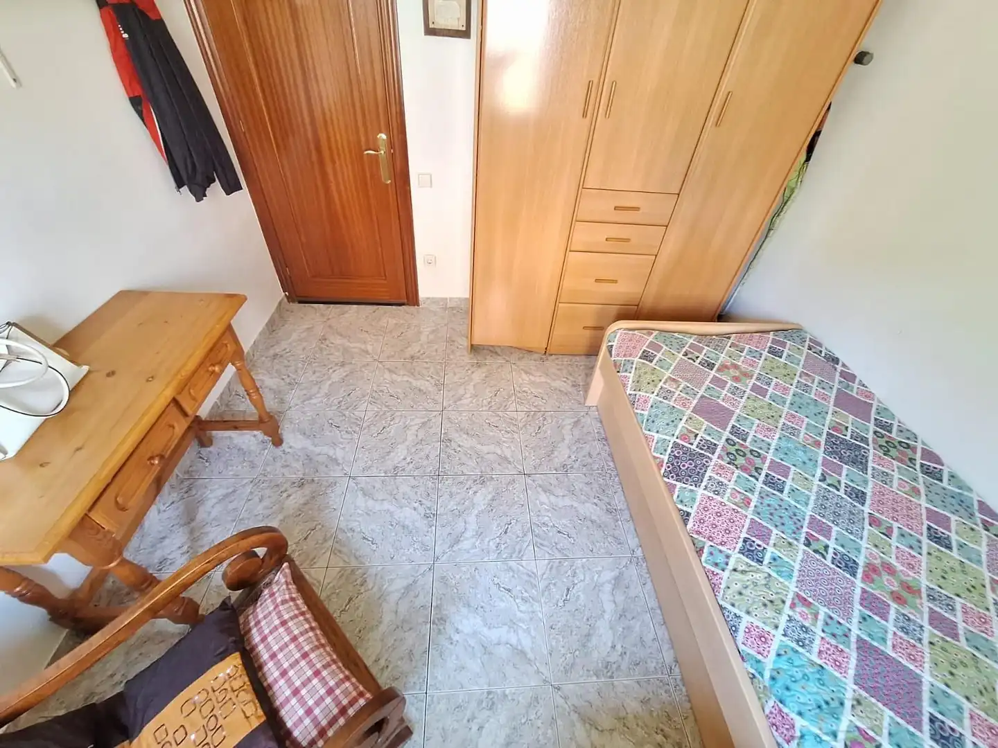 Schlafzimmer von Country house zum Verkauf in Santa Eulàlia de Ronçana mit Klimaanlage, Privatgarten und Terrasse