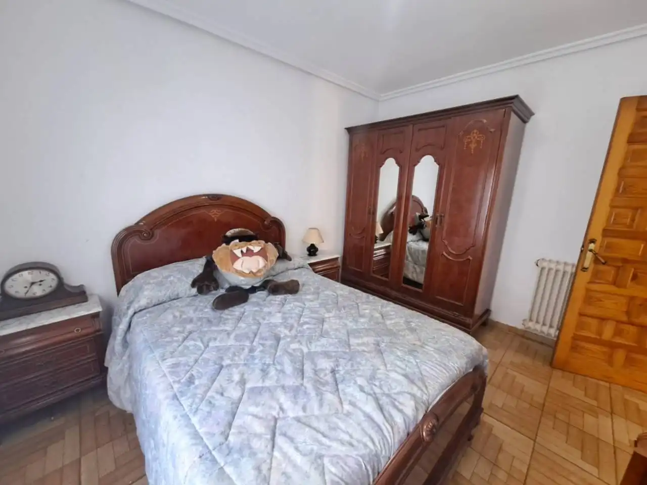 Dormitori de Casa adosada en venda en Burgos amb Calefacció i Jardí privat