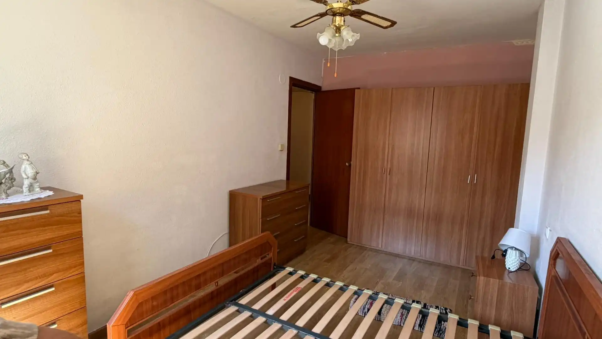 Habitación de Piso de alquiler en Zaragoza con Calefacción, Trastero y Balcón