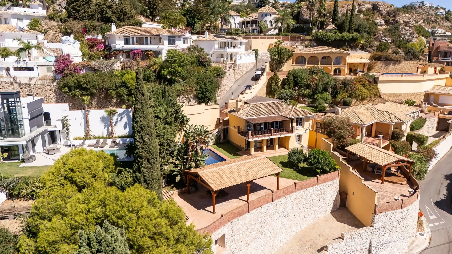 Vista exterior de Casa o chalet en venta en Benalmádena con Terraza y Balcón