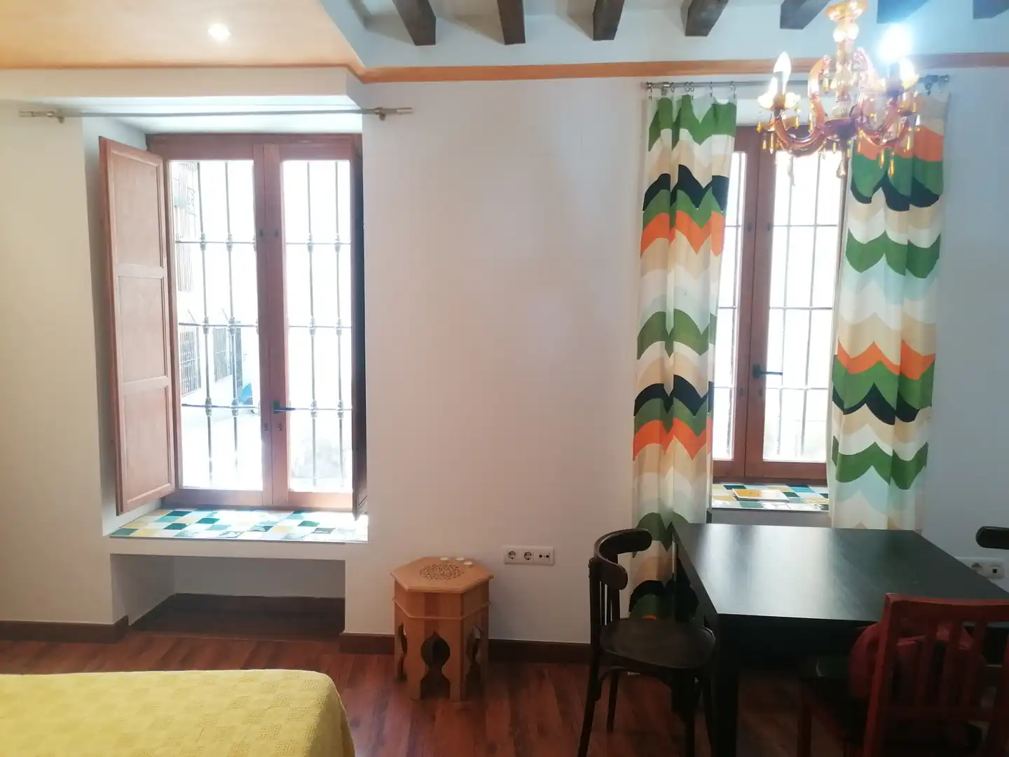 Habitación de Planta baja en venta en Granada con Parquet y Amueblado